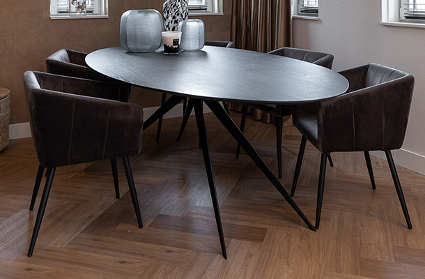 Eettafel ovaal 8 personen