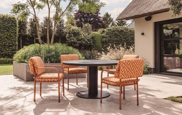 Goossens tuinstoel nice bruin buitenstof - 8260635-goossens-cannes-tuintafels-leefbeton-01